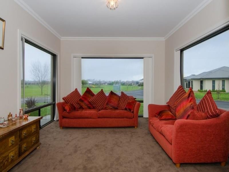 8 Oakridge Crescent, Mount Gambier SA 5290