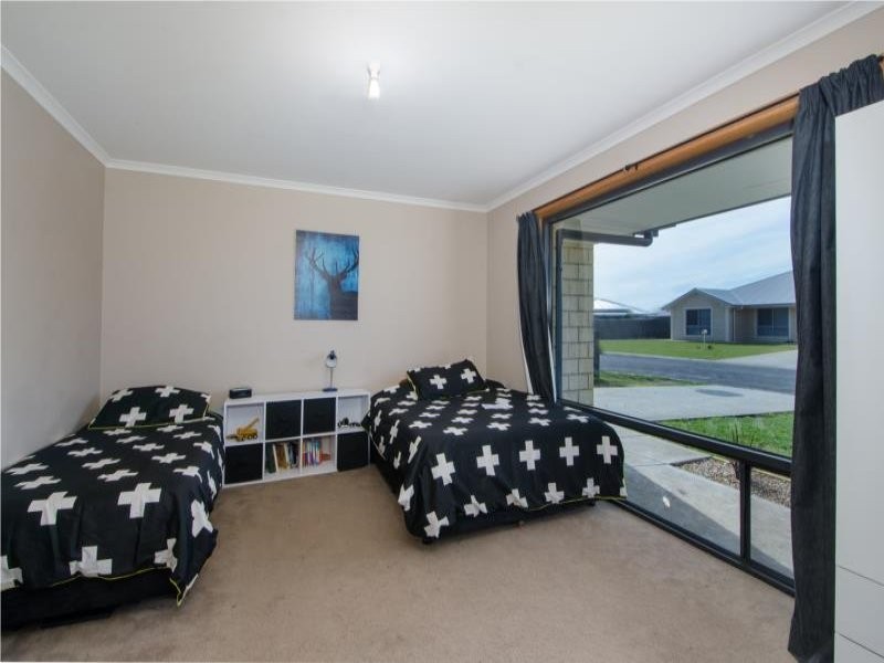 8 Harrington Street, Millicent SA 5280