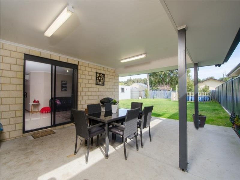 8 Harrington Street, Millicent SA 5280