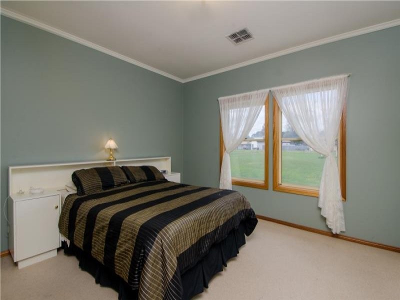 12 Sutherland Road, Millicent SA 5280