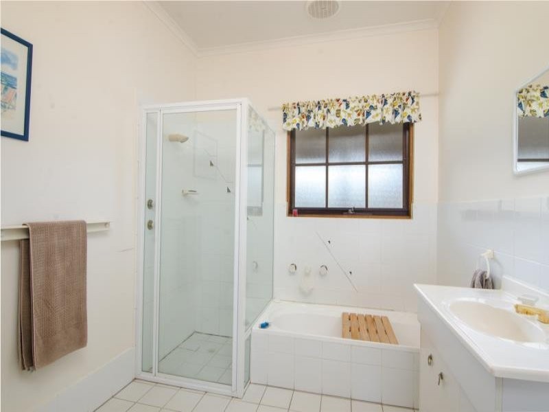 4 Sargent Close, Robe SA 5276