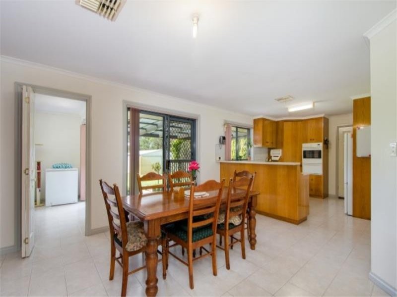 16 Arthur Street, Tarpeena SA 5277