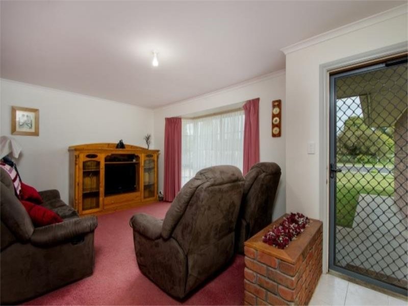 16 Arthur Street, Tarpeena SA 5277