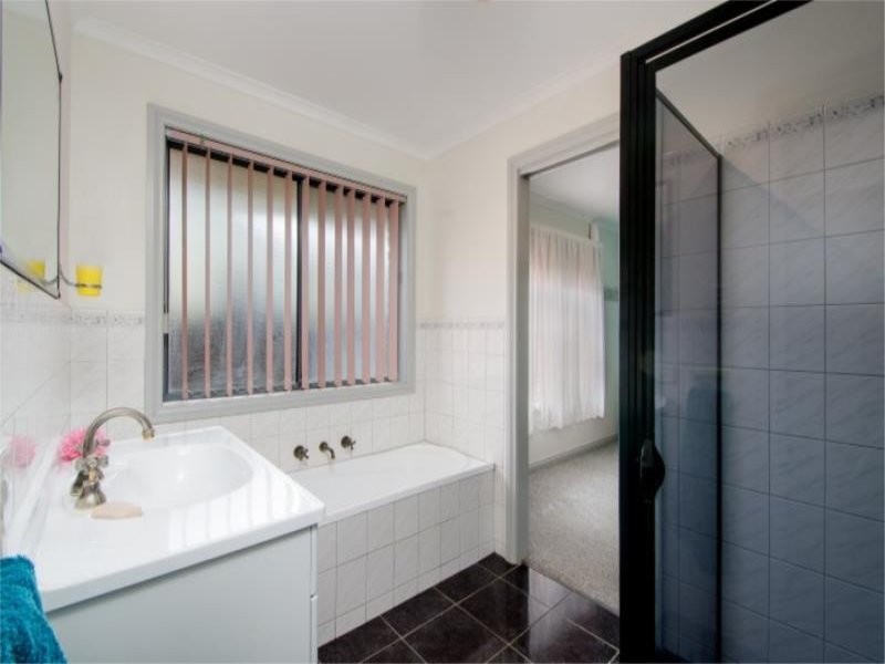 16 Arthur Street, Tarpeena SA 5277