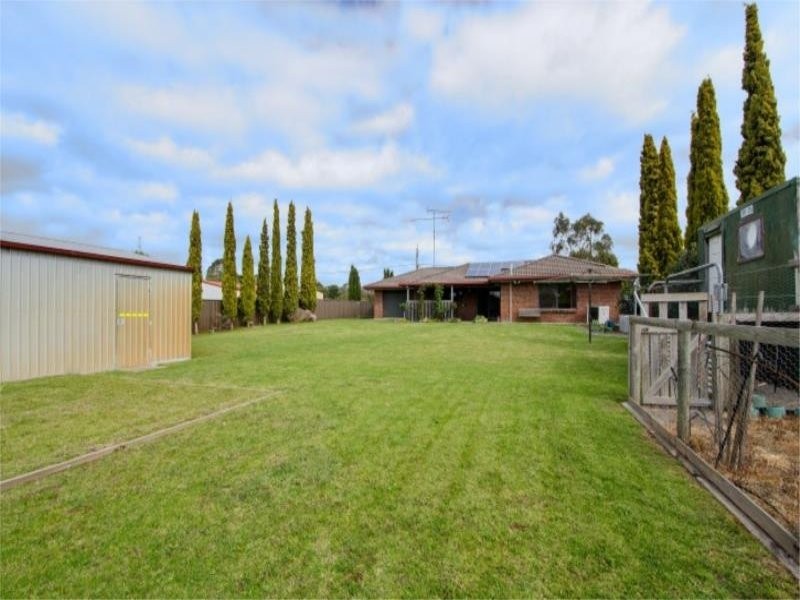 16 Arthur Street, Tarpeena SA 5277