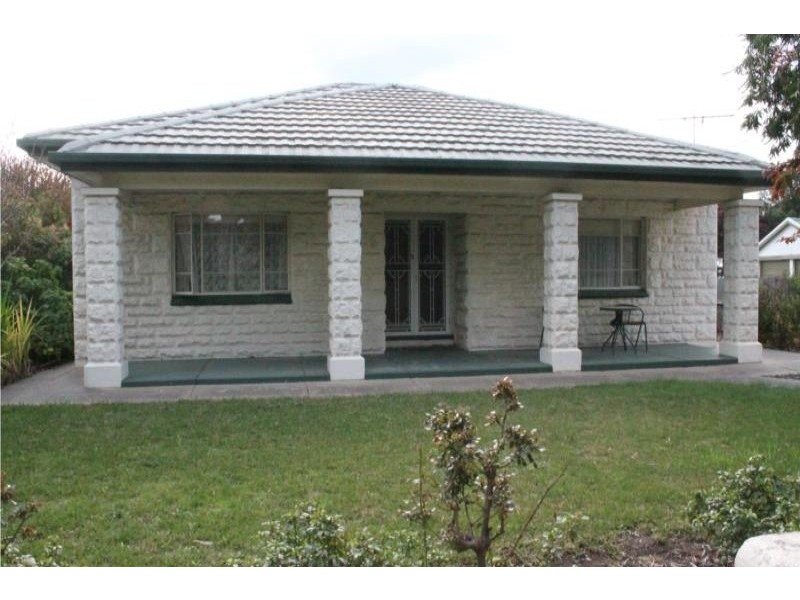 35 Adelaide Road, Millicent SA 5280