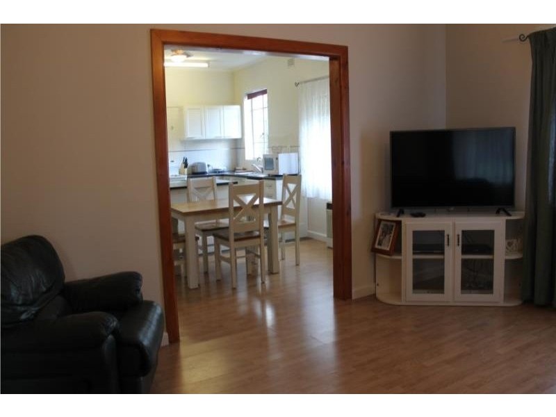 35 Adelaide Road, Millicent SA 5280