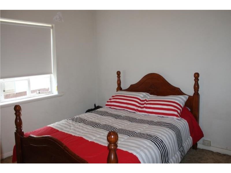 35 Adelaide Road, Millicent SA 5280