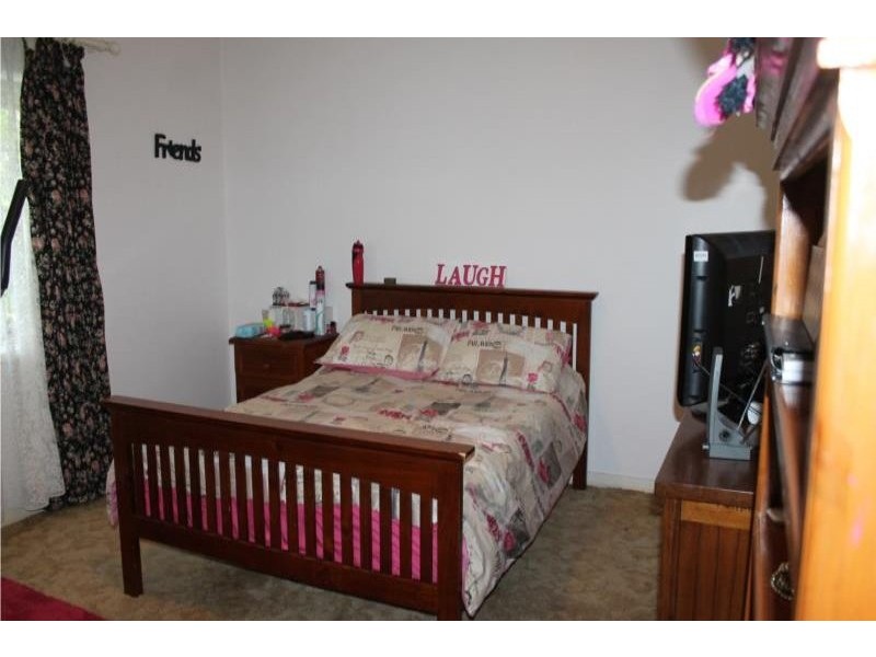 35 Adelaide Road, Millicent SA 5280