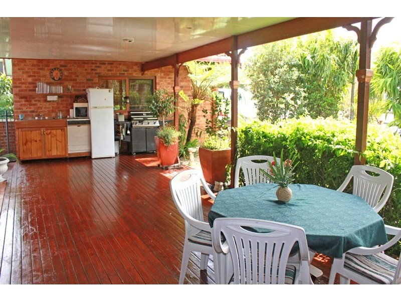 21 Mitchell Avenue, West Kempsey NSW 2440
