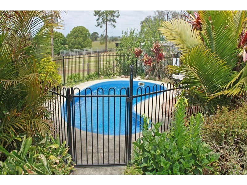 8 Ronella Drive, Aldavilla NSW 2440