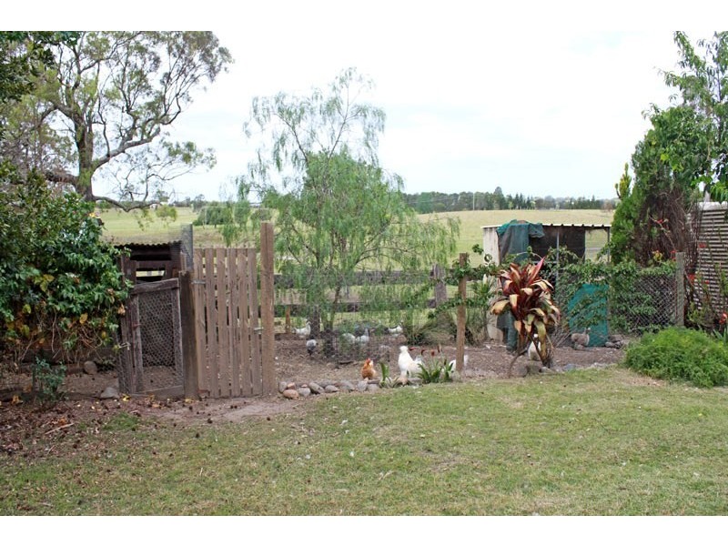 8 Ronella Drive, Aldavilla NSW 2440