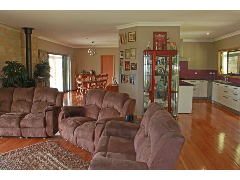 21 Chain O’ Ponds Road, Collombatti NSW 2440
