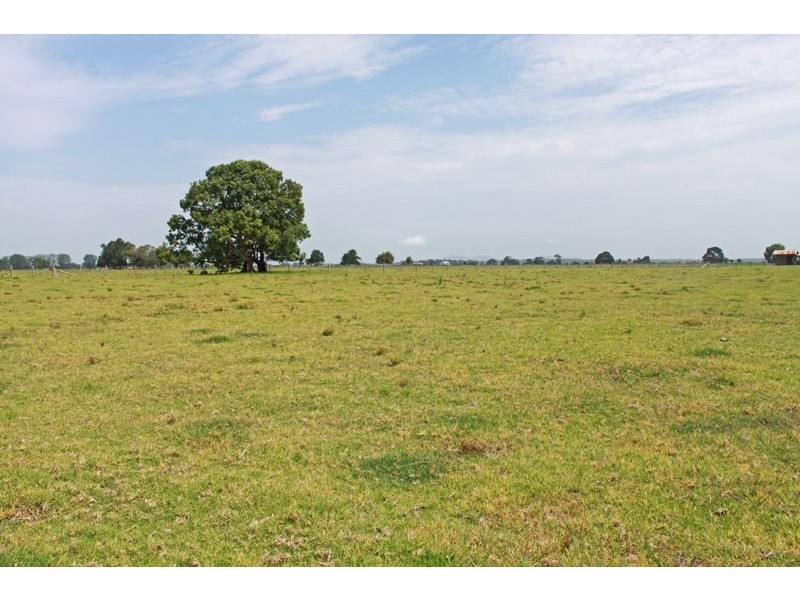 998 Pacific Highway, Bellimbopinni NSW 2440