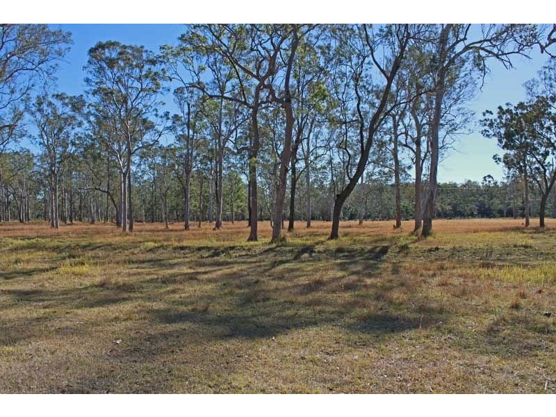 2 Silverwood Avenue, Temagog NSW 2440
