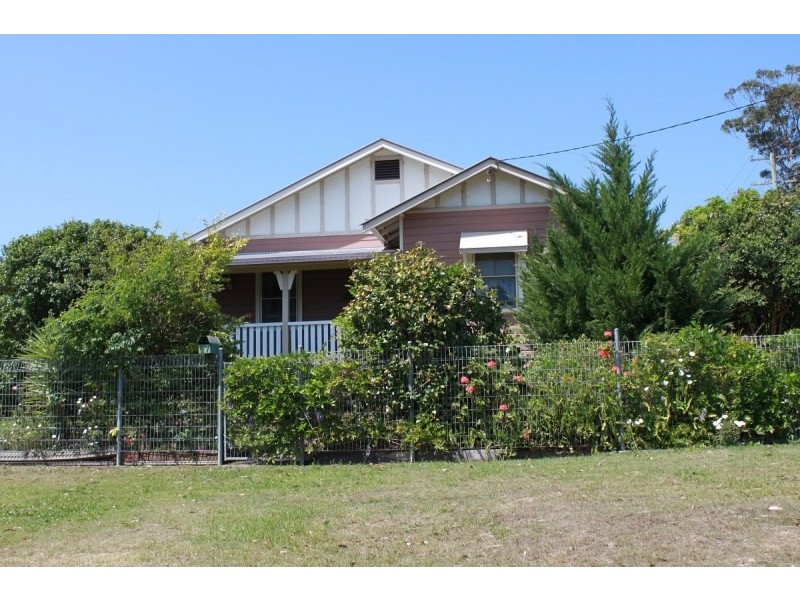 27 Macquarie Street, South Kempsey NSW 2440