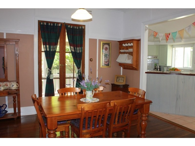 27 Macquarie Street, South Kempsey NSW 2440