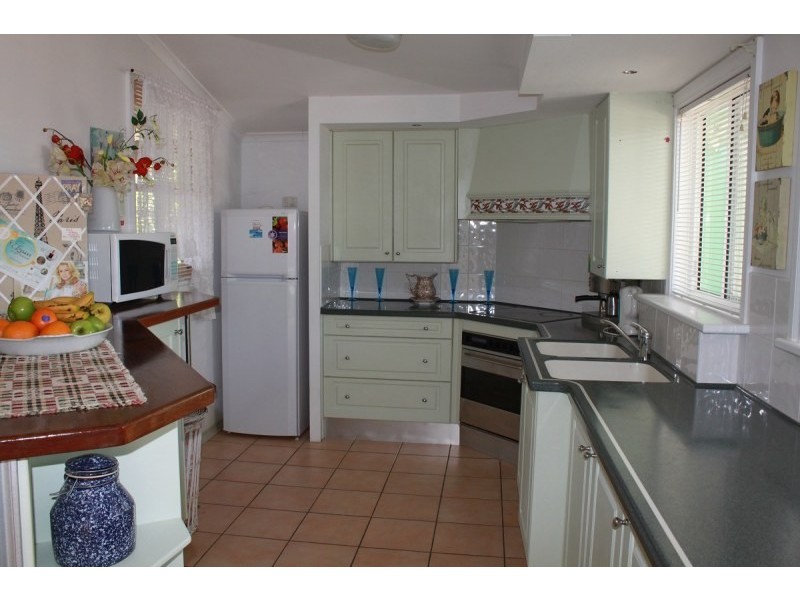 27 Macquarie Street, South Kempsey NSW 2440