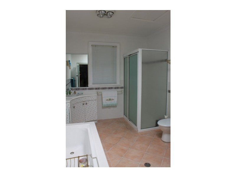 27 Macquarie Street, South Kempsey NSW 2440