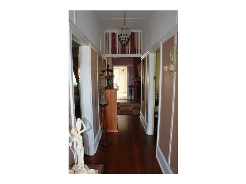 27 Macquarie Street, South Kempsey NSW 2440