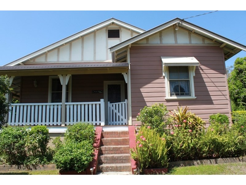 27 Macquarie Street, South Kempsey NSW 2440