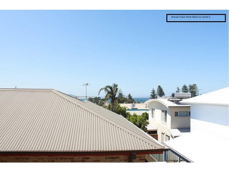 12 East Street, Crescent Head NSW 2440