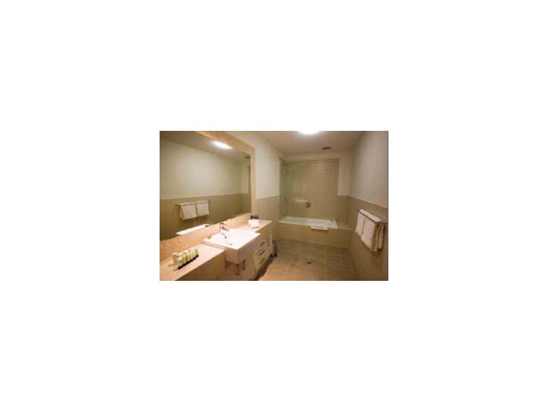 159 Cnr Lewis St & Logan Rd Street, Woolloongabba QLD 4102