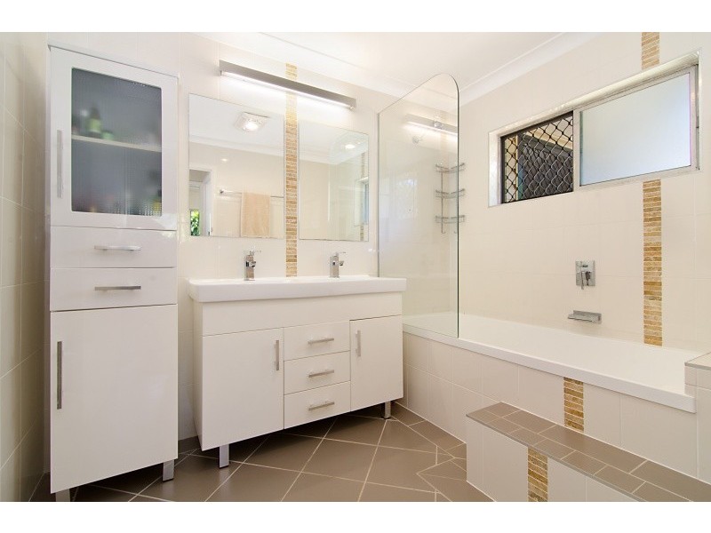 3 Colleen Street, Lawnton QLD 4501