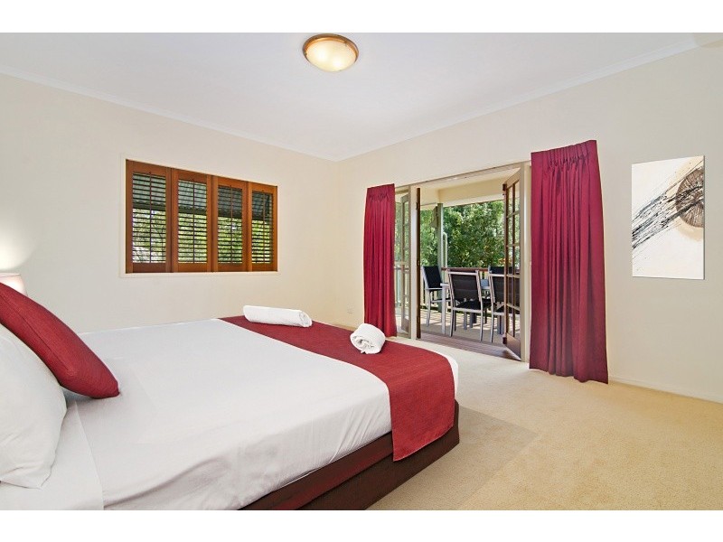 12 Peace Court, Eatons Hill QLD 4037