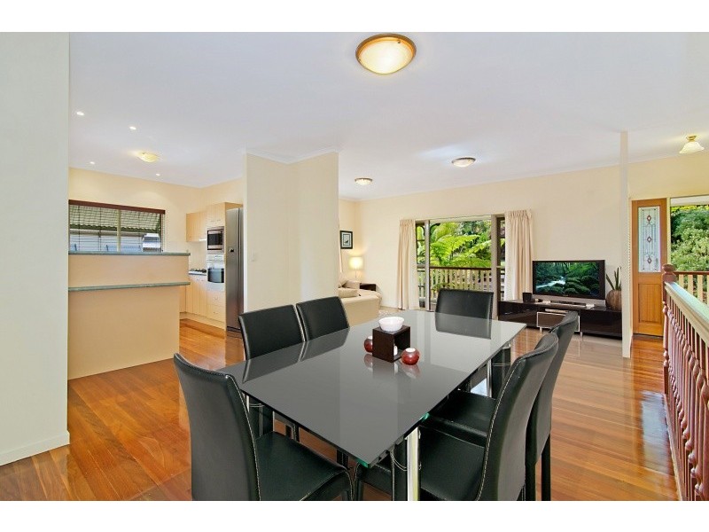 12 Peace Court, Eatons Hill QLD 4037