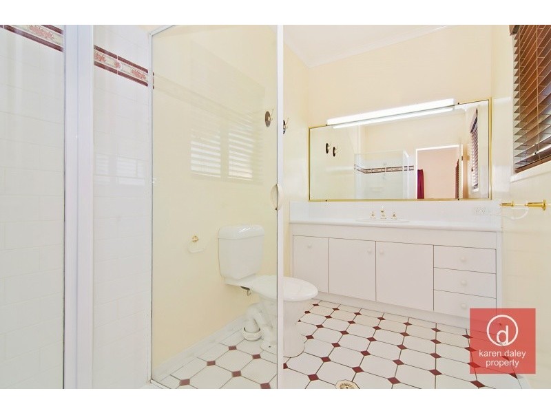 12 Peace Court, Eatons Hill QLD 4037