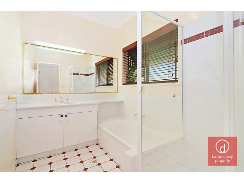 12 Peace Court, Eatons Hill QLD 4037