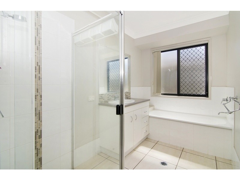 28 Gecko Place, Ningi QLD 4511