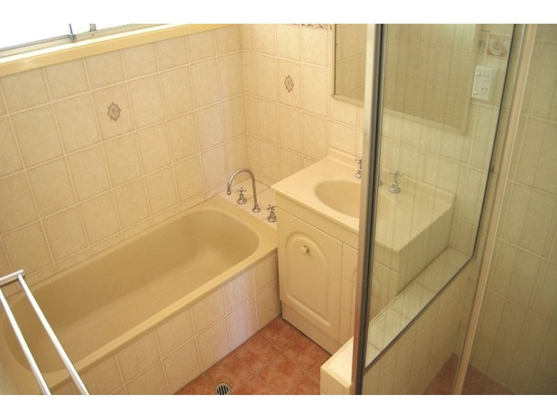 6 Belwarra Avenue, Figtree NSW 2525