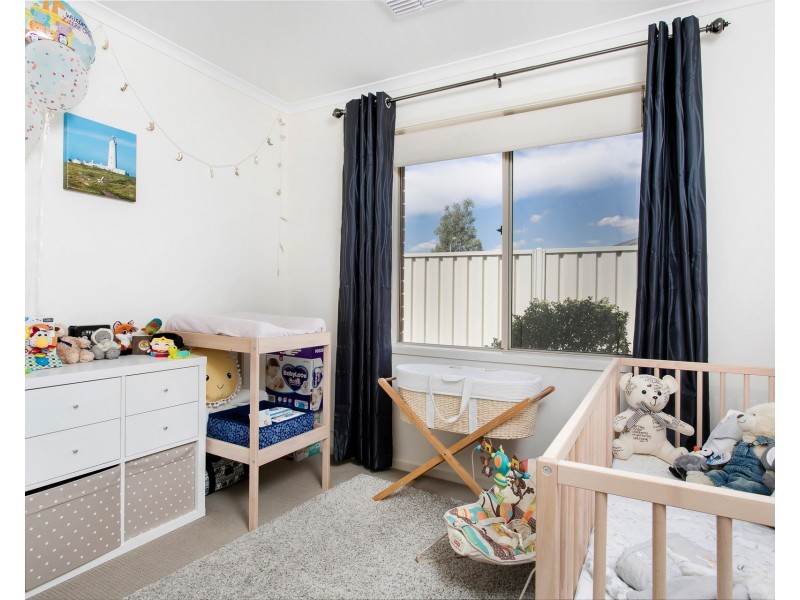 1 Woodrow Lane, Golden Grove SA 5125