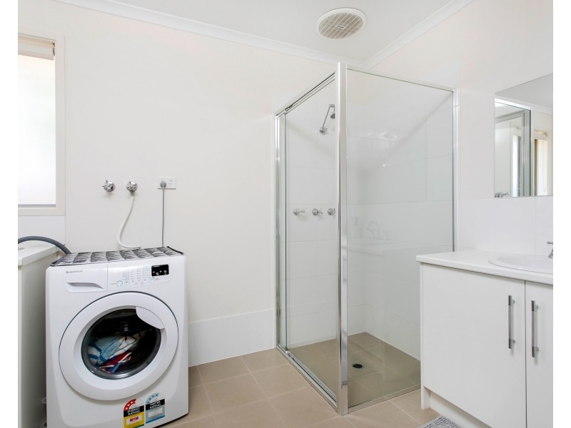 1 Woodrow Lane, Golden Grove SA 5125