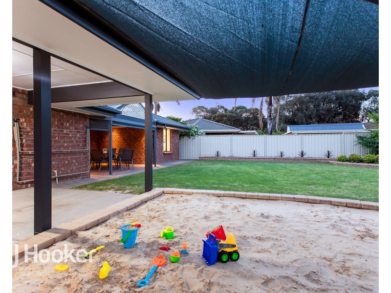 8 Carnation Court, Parafield Gardens SA 5107