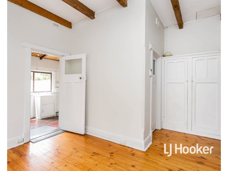 24 Old Tapleys Hill Road, Glenelg North SA 5045