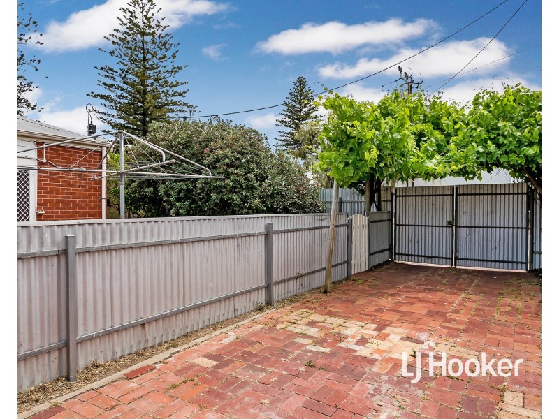 24 Old Tapleys Hill Road, Glenelg North SA 5045