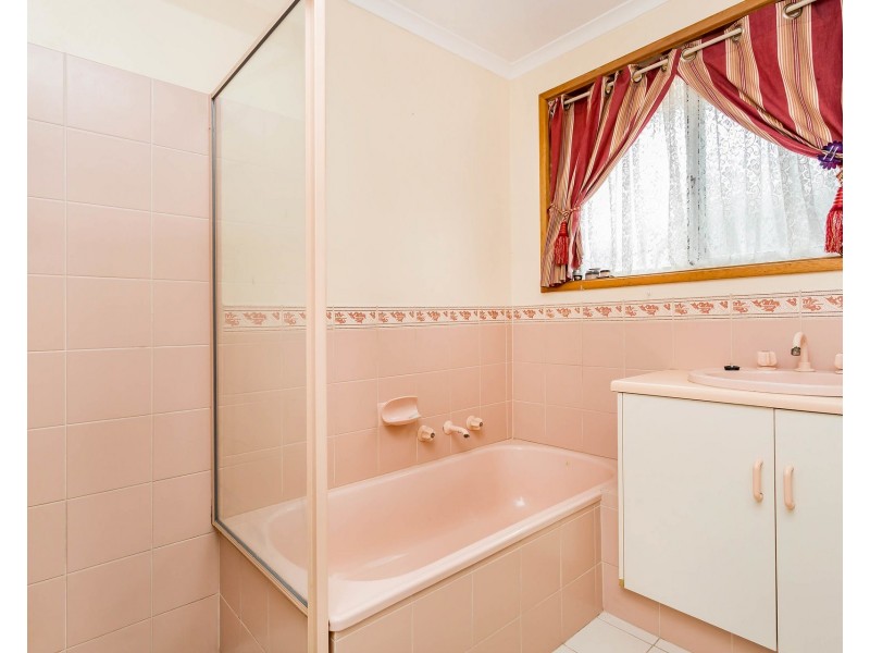 25 Rosemary Avenue, Parafield Gardens SA 5107