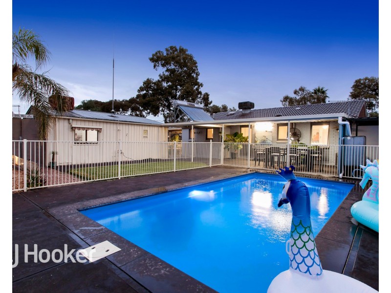 8 Woodchester Street, Para Hills West SA 5096