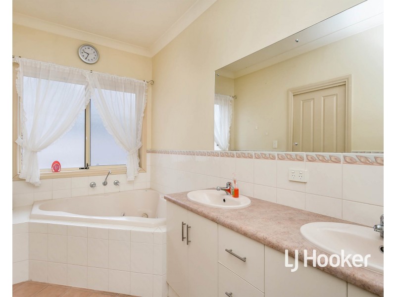 8 Tim Place, Athelstone SA 5076