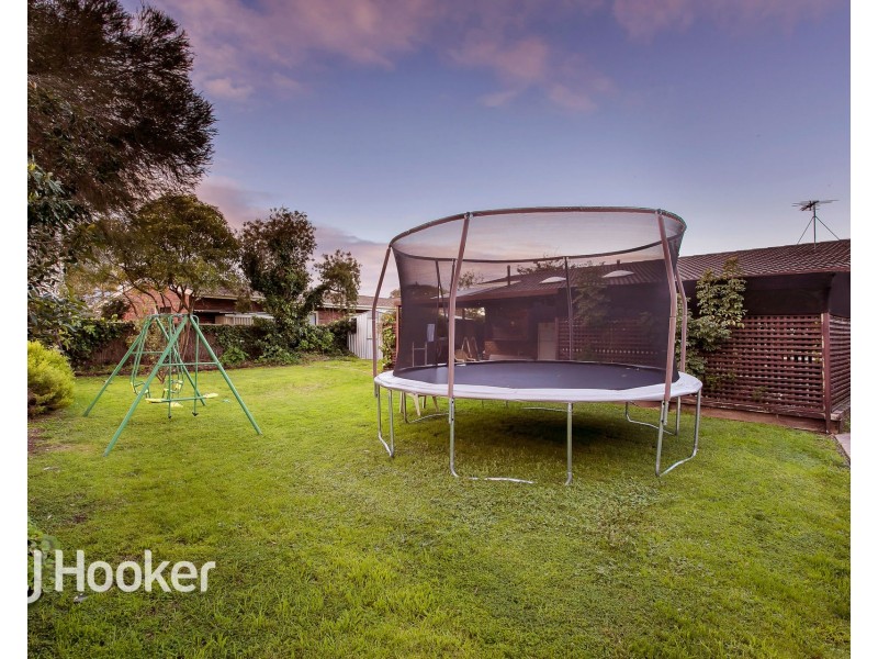 23 Glenalvon Drive, Flagstaff Hill SA 5159