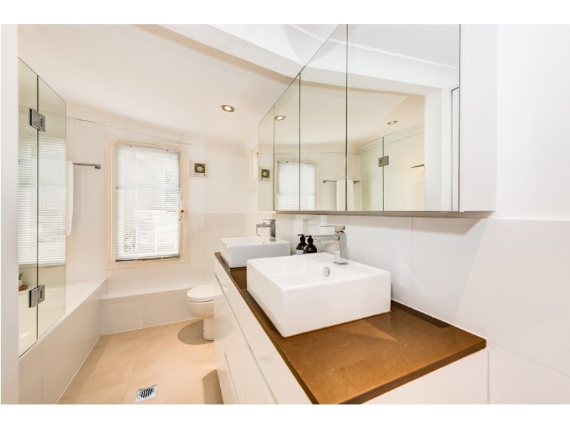 18 Gordon Street, Rozelle NSW 2039