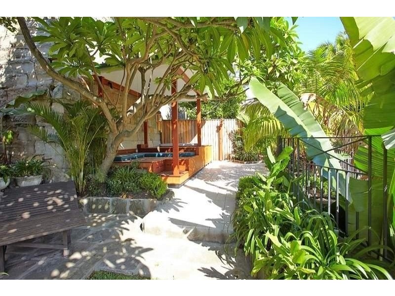 79 New Beach Road, Darling Point NSW 2027