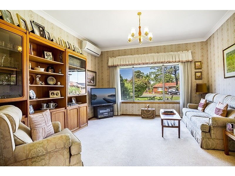 30 Cooloongatta Road, Beverly Hills NSW 2209