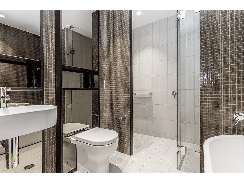 1 Barangaroo Avenue, Sydney NSW 2000