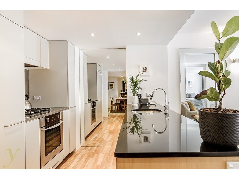 2 Elizabeth Bay Road, Elizabeth Bay NSW 2011