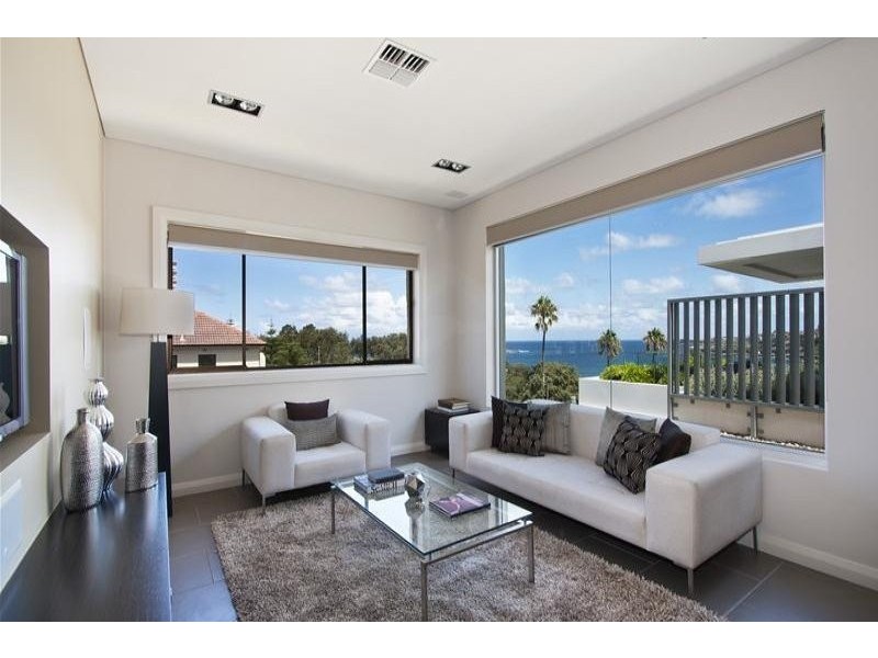 110 Beach Street, Coogee NSW 2034