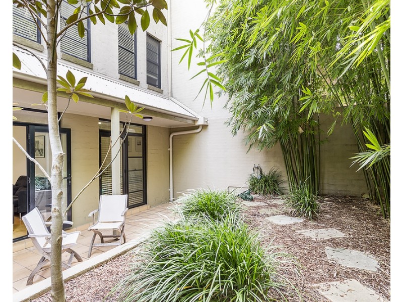 87 Cathedral Street, Woolloomooloo NSW 2011